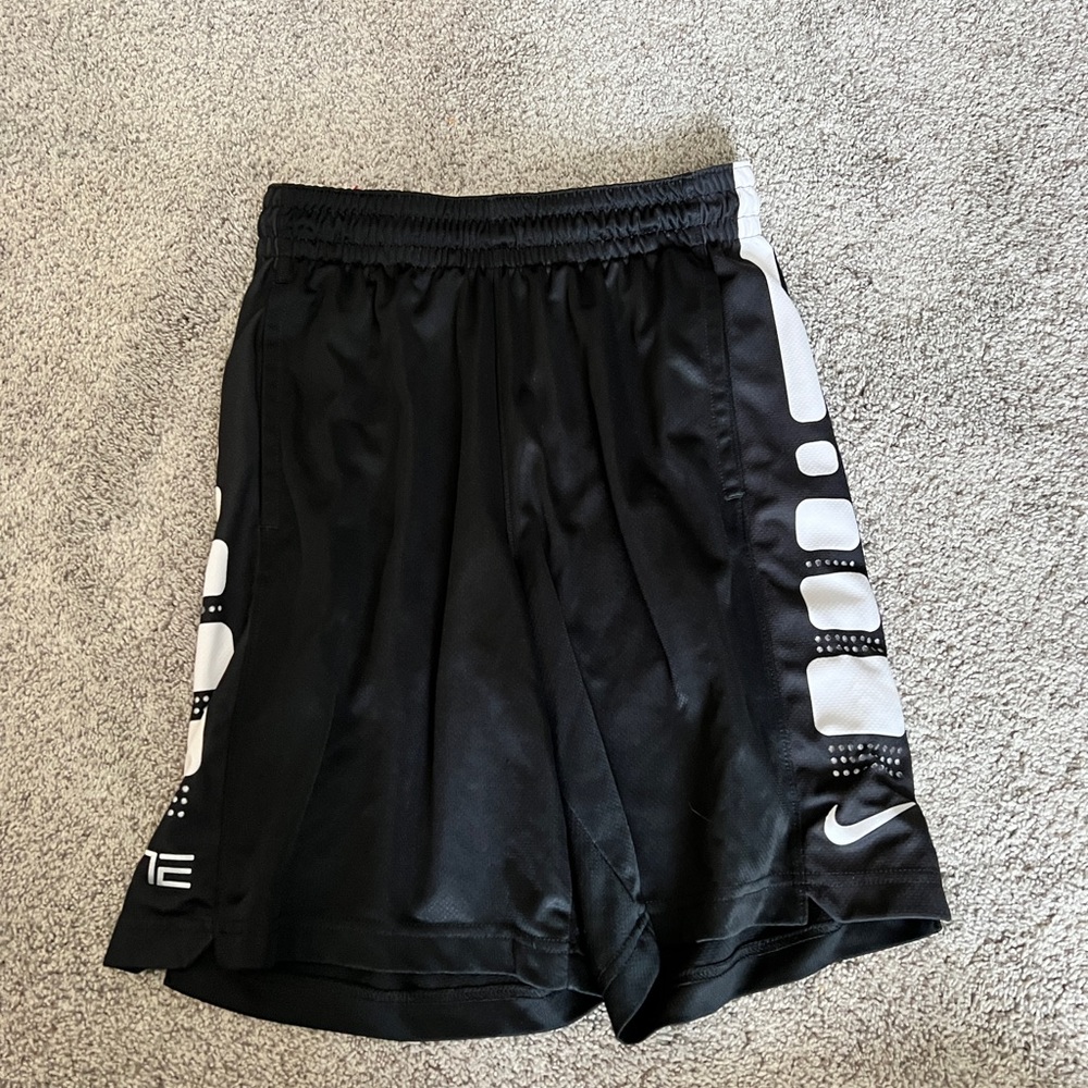 Mens Nike elite shorts size small